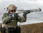 Benelli M4 Cerakote Silver pistol grip 12 kalibre taktik yarı otomatik av tüfeği.