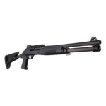 Benelli M4 teleskopik 12 Kalibre taktik yarı otomatik av tüfeği.